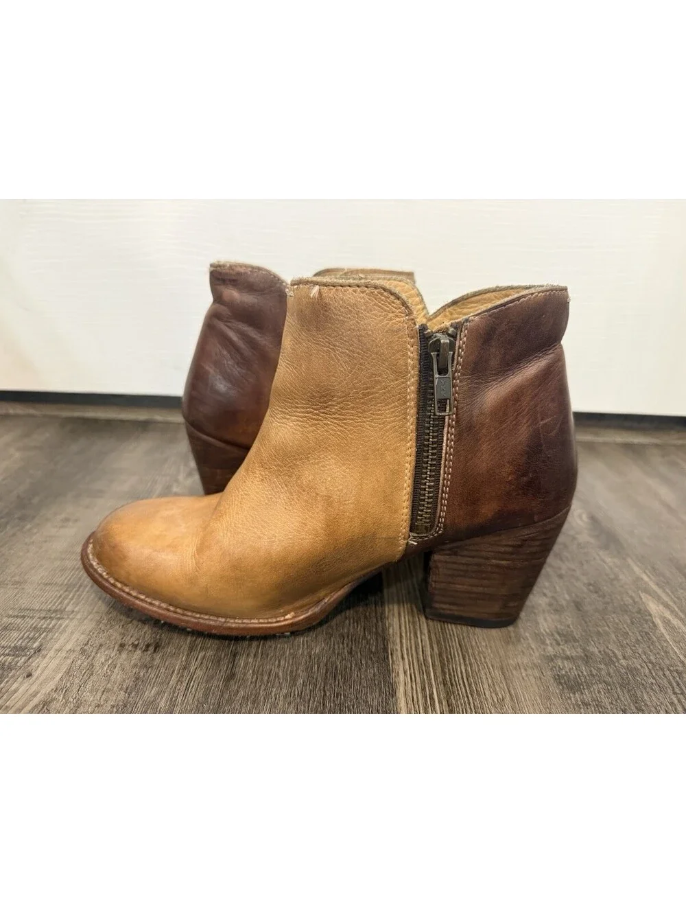 Bed Stu Yell Womens Two Tone Brown Leather Cobbler Made Ankle Boots Sz 8.5